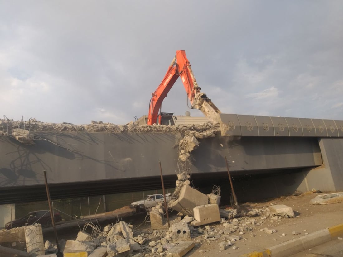 صور: الأتراك بدأوا بتنفيذ جسر الطوبجي الدوار للاستغناء عن التقاطع “المزعج”