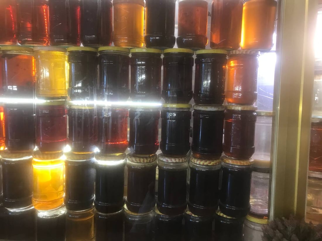 التشافي بالعسل يسحر البغداديين.. وطبيب مختص يفند الاعتقاد السائد