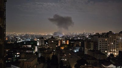 نداء إلى الطيارين الإيرانيين.. “إقصف”.. نيويورك تايمز: أقلعت طائرات إيران لقصف إسرائيل