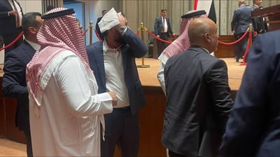 لە ناو هۆڵی پەرلەمانی عێراق شەڕ دروستبوو