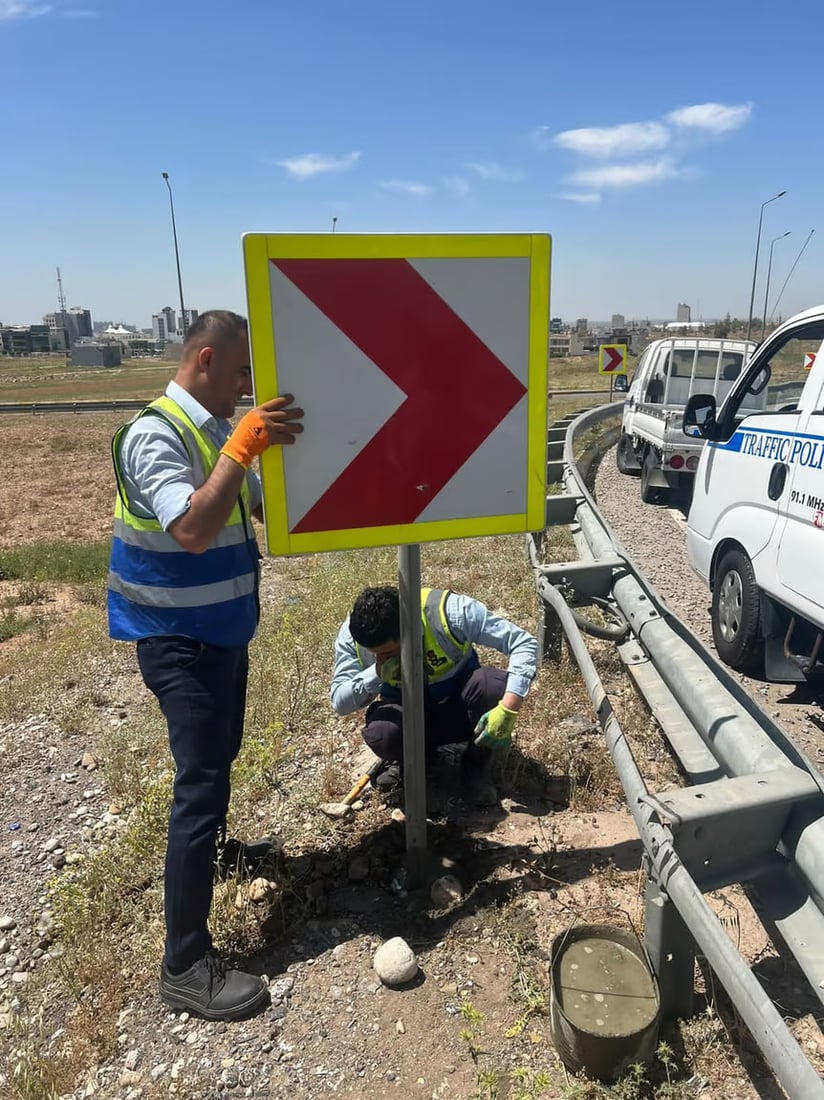 صور: أربيل تبدأ بتبديل اللافتات المرورية.. حملة على كل مدن كردستان