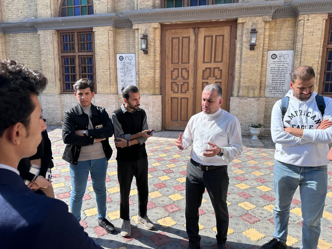 صور: فتيات البصرة ينافسن الرجال في “الإرشاد السياحي” وفريق تدريب خاص من الموصل