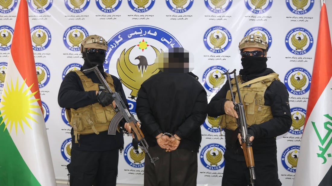 چەند پارچە ئاڵتونێک و کامێرای چاودێری ماڵێكی لەکۆڵنا؛ قۆڵبەست کرا