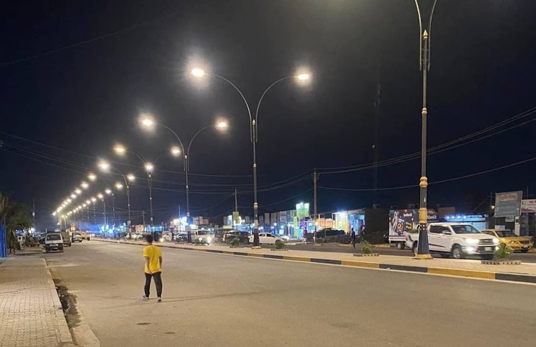 شارع “خان ضاري” يرى النّور بعد أن غرق في الظّلام لسنوات