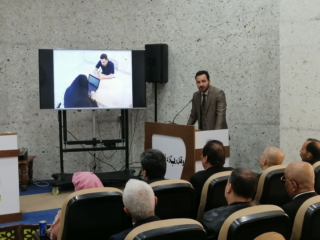 صور: كلية بابل للآداب تدرب المكفوفين القراءة والكتابة.. 3 أيام مع لغة بريل