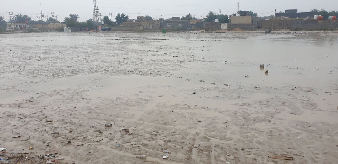 صور: ملعب الوركاء الشعبي يتحول الى بركة طينية في المثنى