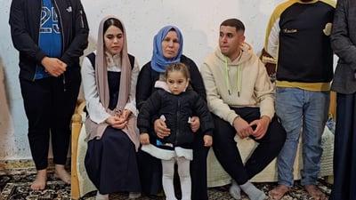 فيديو: طالبة كركوك تروي لـ 964 تفاصيل “اعتداء” المدرسة.. والأب يلوح بالعشائر