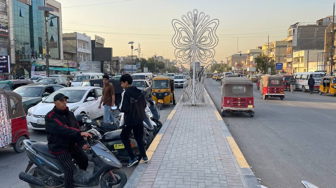 صور: مجهولون يجمعون الأموال في كراج عشوائي على طريق سوق مريدي وبلدية الصدر تتوعد