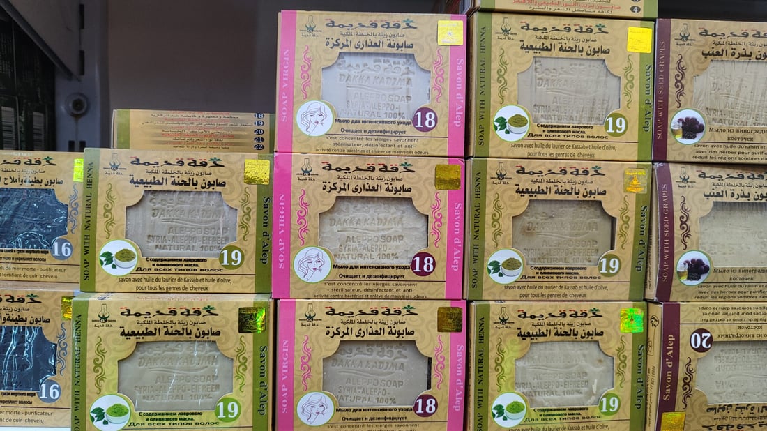 السوريون في كربلاء كأنهم في الوطن.. “سيدة الشام” سيوفر حتى سجائر “الحمراء” (صور)