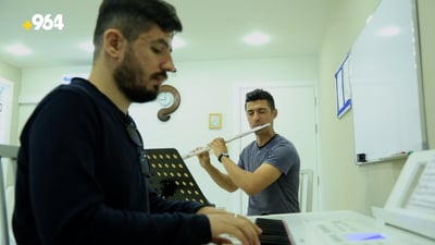 دوو گەنج گۆرانیە کوردییەکان بە جیھان دەناسێنن