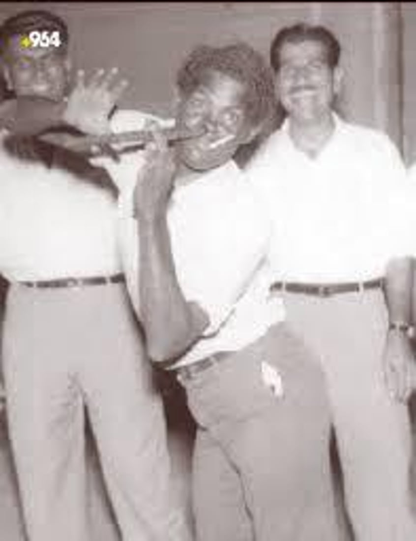 صور: لا حاجة لـ”مينيو” في مطعم “تومان” البصرة.. الشيف يُطعم الزبائن على ذوقه!