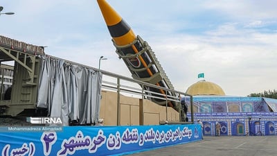 هدوء أمس ليس تراجعاً وانتظروا “خرمشهر” لأول مرة.. هل تتخيل صاروخاً ينفجر 800 مرة!