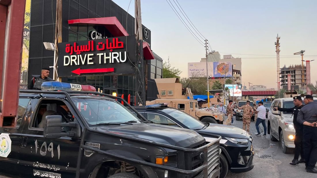 صور من قلب البصرة: انسحاب المجاميع من محيط “جلي هاوس” بعد وصول قوات الأمن