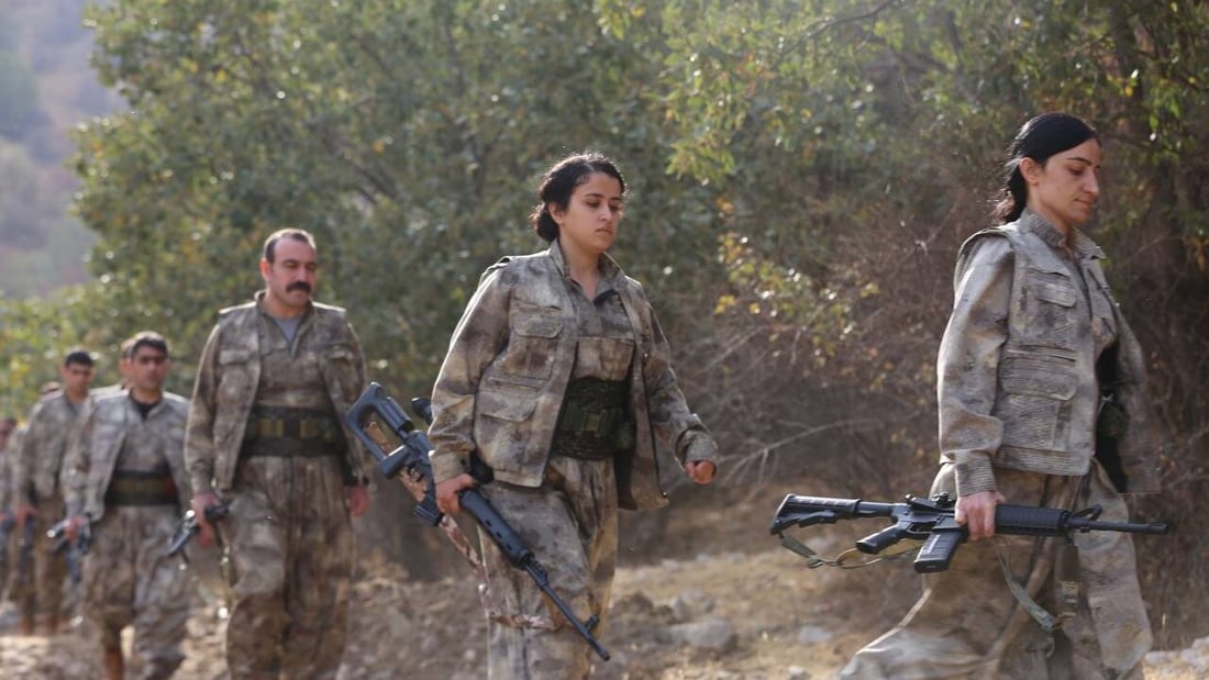 مقاتلو PKK ينسحبون من مناطق تركيا ويتمركزون في “دفاع ميديا” على حدود العراق