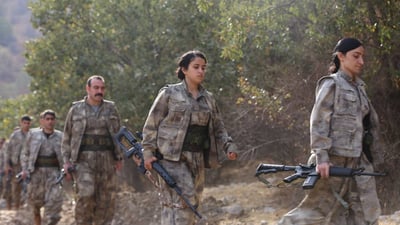 مقاتلو PKK ينسحبون من مناطق تركيا ويتمركزون في “دفاع ميديا” على حدود العراق