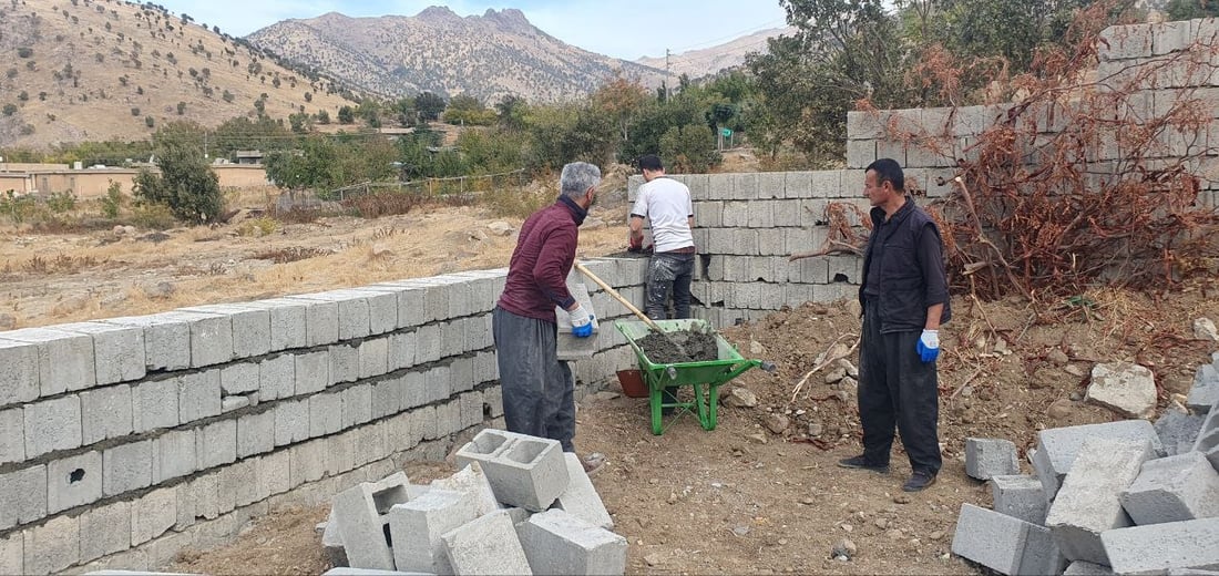 هێرۆ ده‌بێته‌ خاوه‌ن دوو باخچه‌ى گشتى