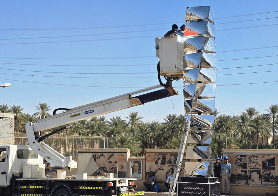 البلدية: هذا نصب فلكة حديثة للصمود والتحدي وشكراً لكوادر الكهرباء (صور)