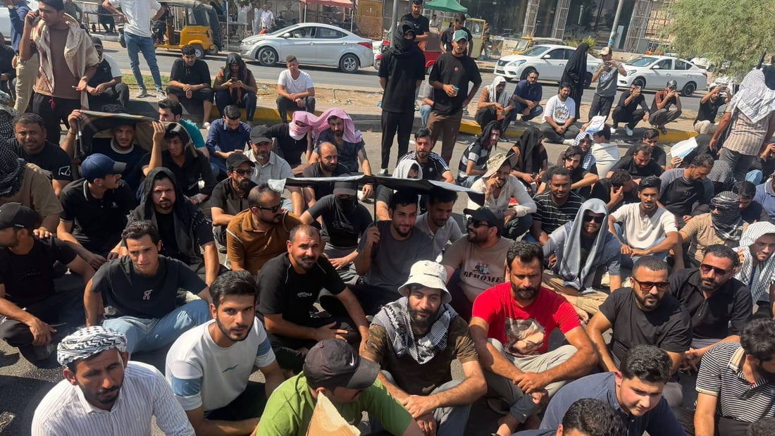 “لن نأكل حتى تصرفوا رواتبنا”.. متعاقدو البصرة يبدؤون إضراباً عن الطعام