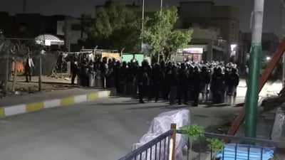 شرطة الناصرية تطوق منزل “إحسان أبو كوثر” رغم اعتقاله يوم أمس وعائلته تناشد السوداني