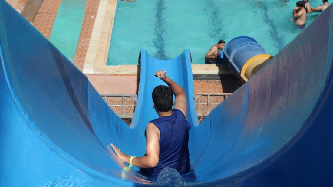 صور من مسبح الطارمية.. هذا لم يكن ممكناً قبل أعوام قليلة