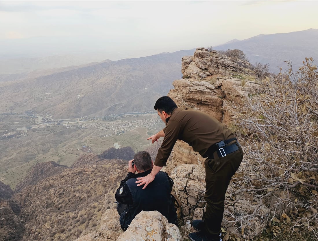 له‌ چیاكانى پیره‌مه‌گرون و سارا به‌دواى راوچییه‌كاندا گه‌ڕان