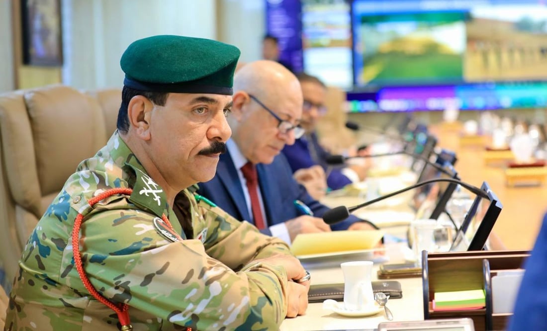 تدريب وتبادل خبرات.. لقاء وزير الداخلية مع قائد قوات الرد السريع الباكستاني