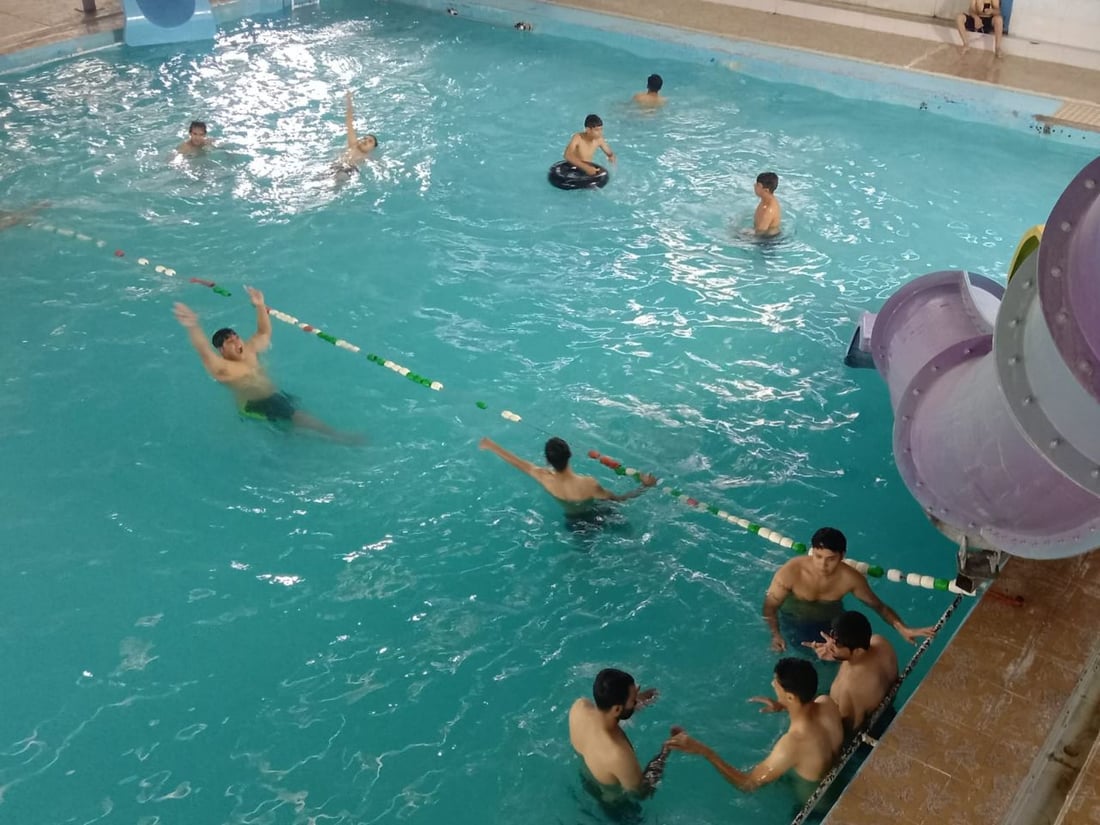 ألعاب ومسابقات وكافتريا.. “حيفا” يقدم تجربة المدينة المائية لأهالي المشتل (صور)