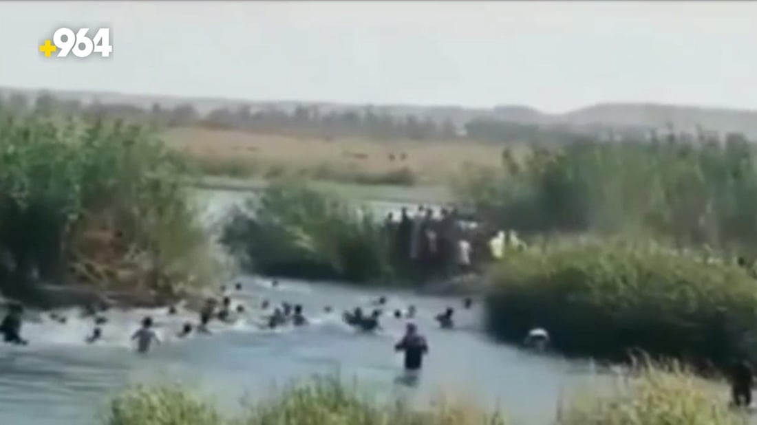 الرضوانية: جمع كبير من الناس يهرع الى ضفة الفرات لانتشال جثة الشاب الزوبعي (فيديو)