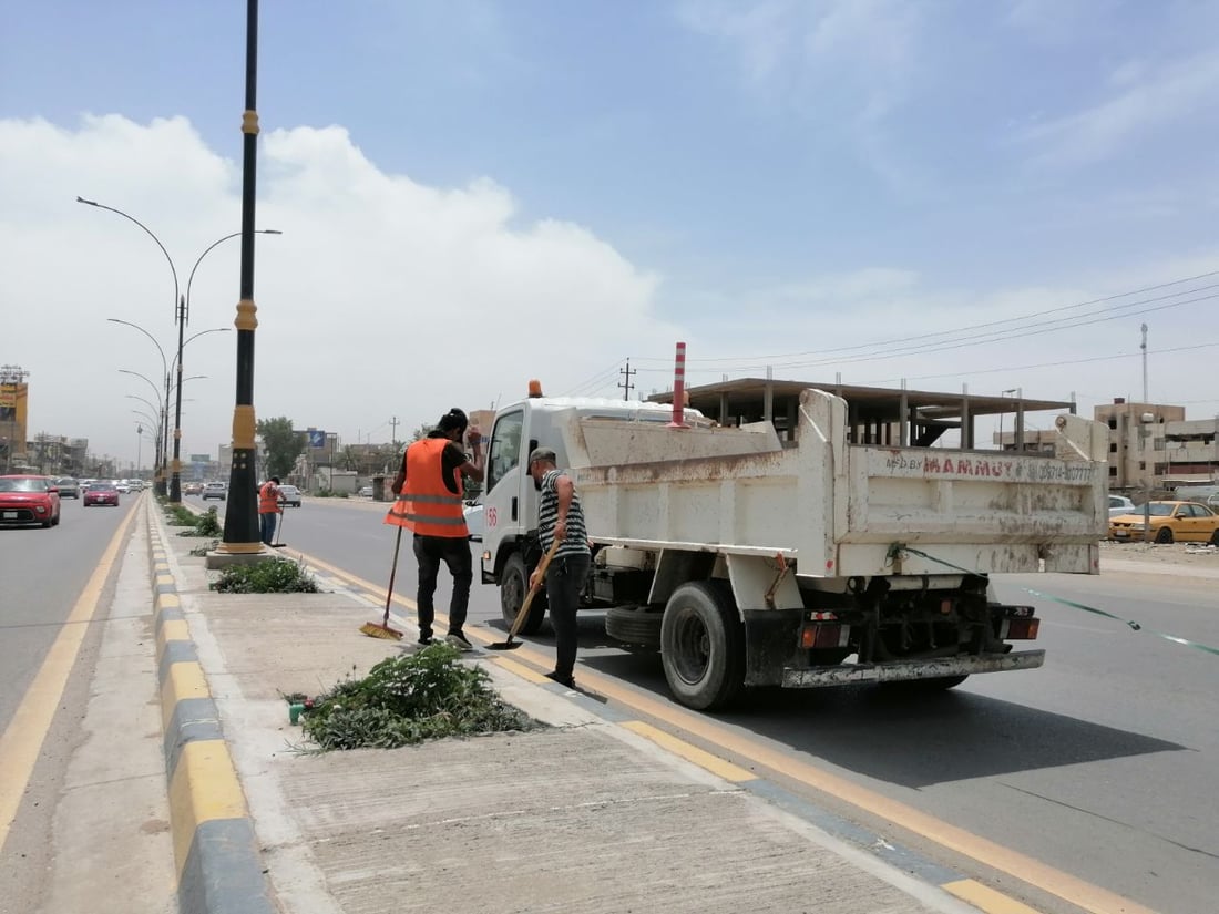 خسروا 5 زملاء في 5 أشهر.. عمال النظافة في الحلة يخشون العمل في الشوارع (صور)