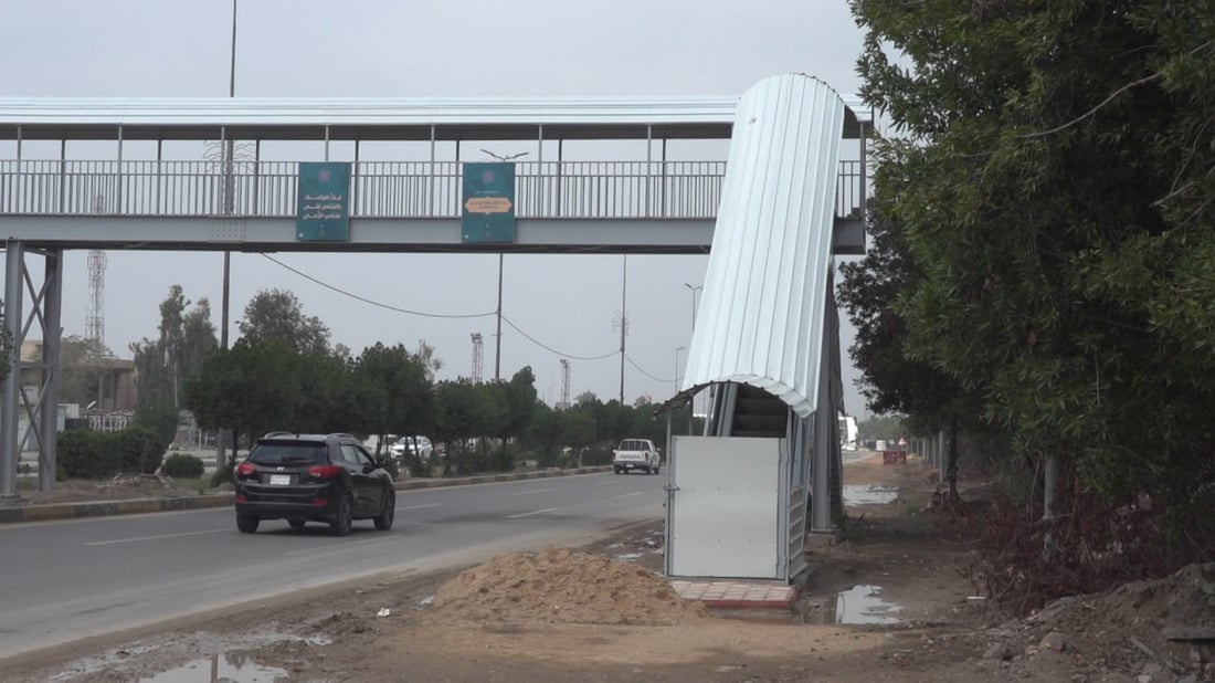 جسور كهربائية بلا كهرباء في بابل.. والمحافظ الجديد وعد بالحل خلال أسبوع (صور)