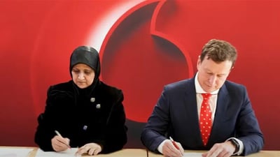السوداني يخول وزيرة الاتصالات مواصلة التفاوض مع “فودافون” بشأن تقنية 5 G