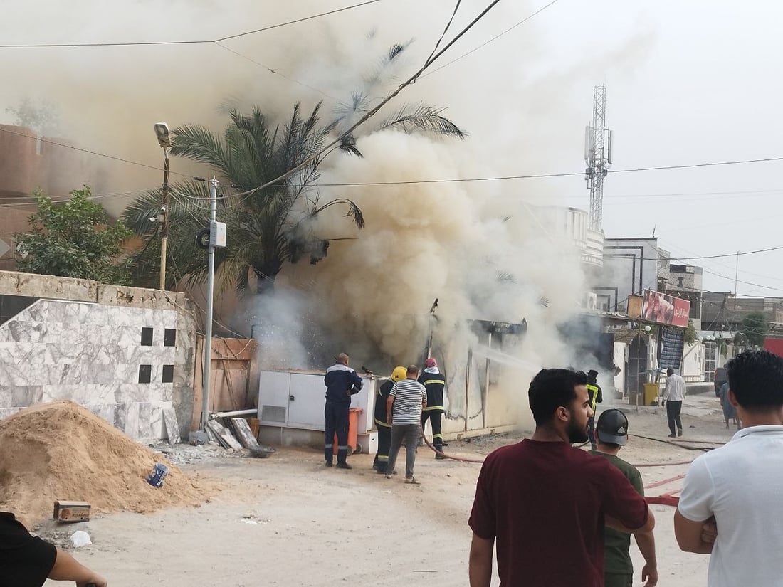 صور من الحلة قبل قليل: النيران تلتهم كرفاناً لحماية منزل قائد أمني