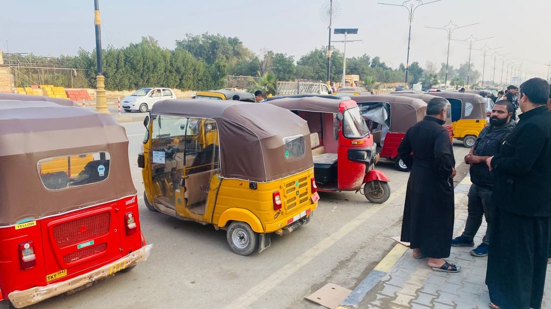 صور: التكتك أغلى من السيارة في العمارة وهذا مكان “الوقفة” الجديدة