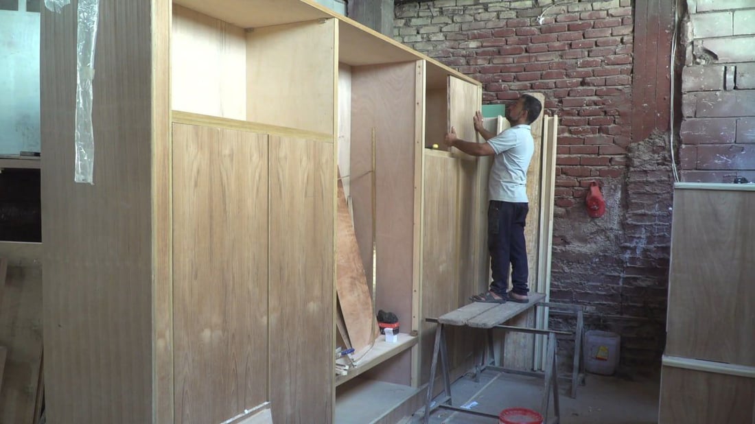 أرقام من بابل: بقيت 8 ورش نجارة فقط تحاول تقليد الماليزي والتركي لإقناع الزبائن