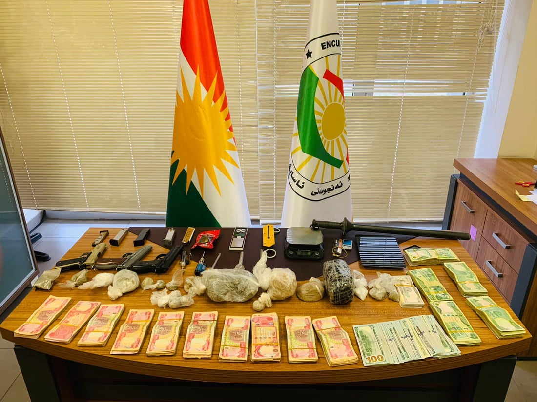 چوار تۆمه‌تبار و كیلۆیه‌ك ماده‌ی هۆشبه‌ر كه‌وتنه‌ ده‌ست ئاسایش