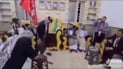 مشهد قد لا يتكرر.. أحد شيوخ الديوانية يقدم إصبعه هدية لمرشح بقائمة السوداني