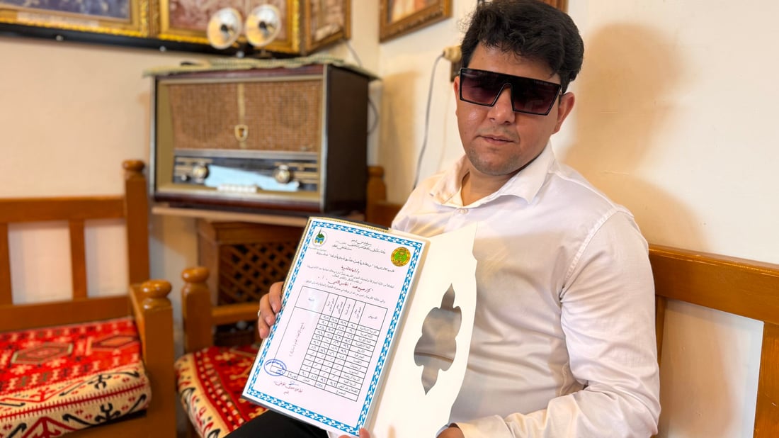 كثير من الأمل.. كفيف المشخاب الأشهر حصل على إعفاء عام بجدارة (صور)