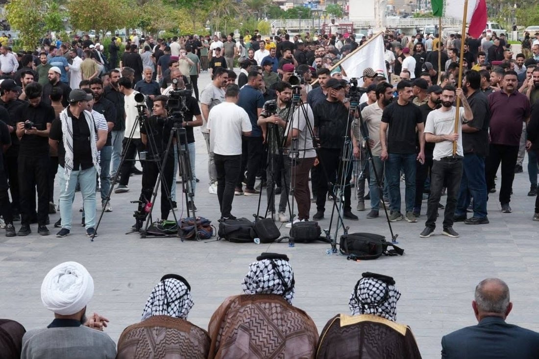 ترامب يدعم مرشح الإطار وجمهور المقاومة يتظاهر في ساحة التحرير رفضاً لعقوبات واشنطن