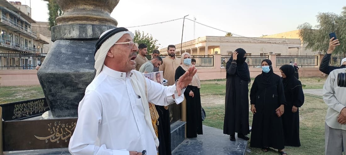 ما ننساهم شوكت ترجعوهم.. موصليات بثياب سوداء يبحثن عن أبناء اعتقلوا ولم يعودوا (صور)