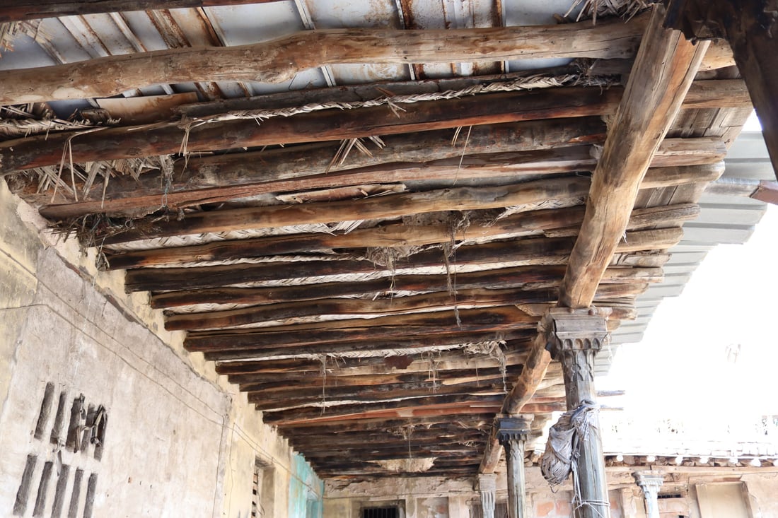 فيديو من “خان المدامغة” في الكاظمية: آخر شاهد على العهد العثماني تحوّل إلى “گراج”