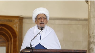 مسجد الكوفة يحذر من تصدر “الجهلاء” ويدعو للتصدي للعناوين الخداعة