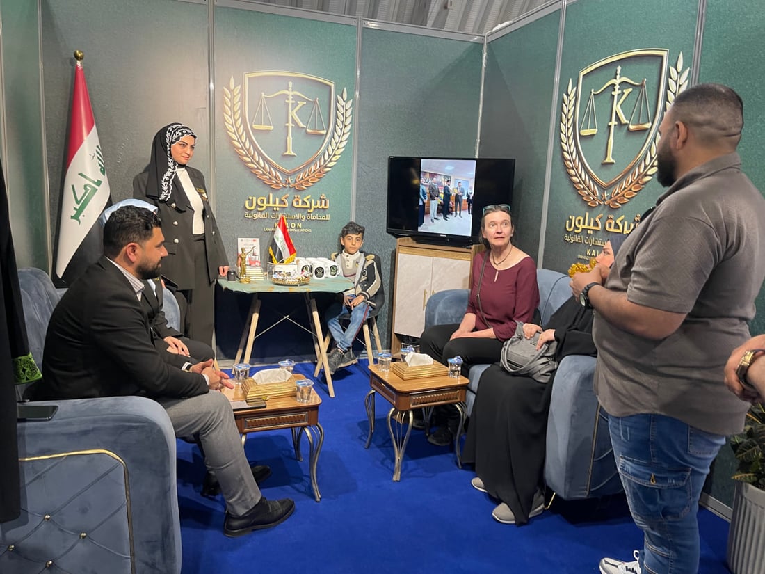 سؤال أوربي حول النجف.. ألمانية في معرض الكتاب: دهشة أنكم تحبون أدب العالم!