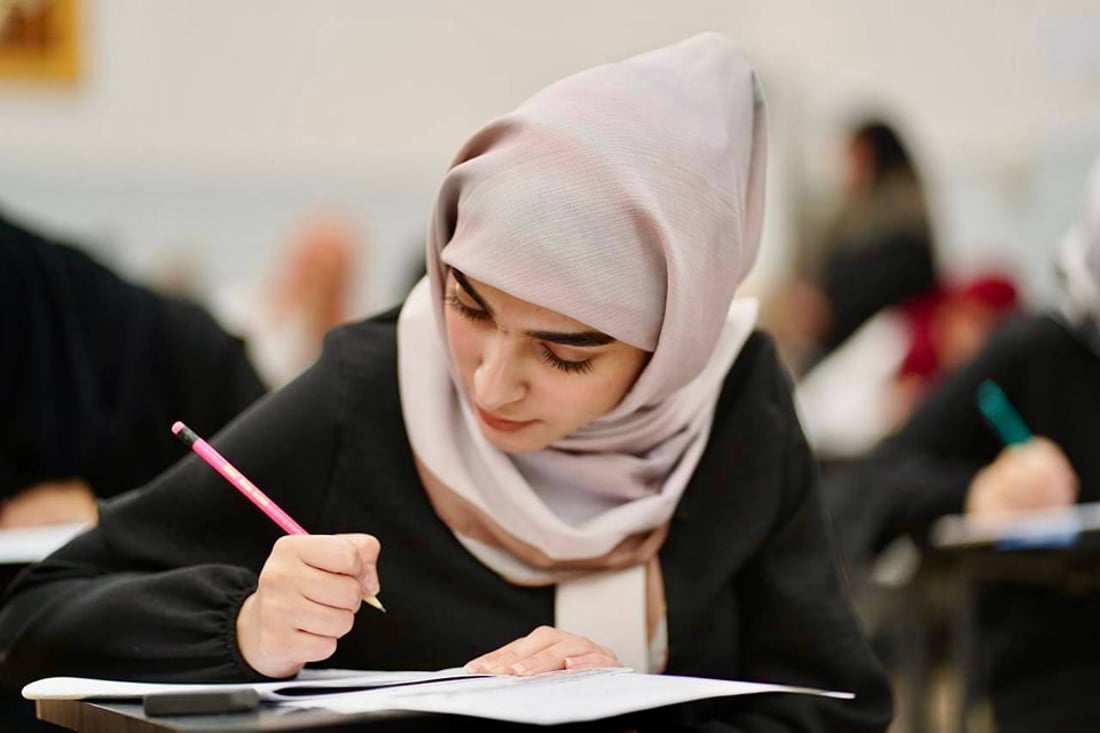 صور: وزير التربية يتفقد المراكز الامتحانية في النجف ويفتتح 8 مدارس جديدة