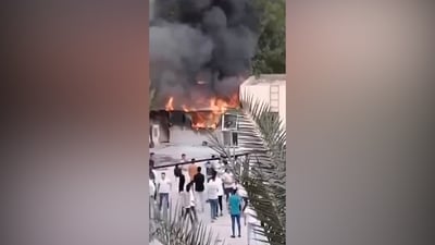 بعقوبة: طلاب “الشريف الرضي” نجوا من كارثة.. هكذا احترق الحانوت في دقائق (فيديو)
