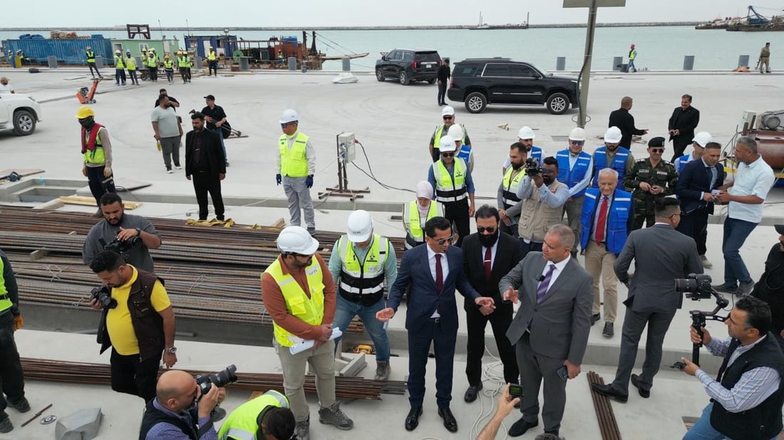 نسب إنجاز الأرصفة الخمسة لميناء الفاو بلغت 92% – وزير النقل (صور)