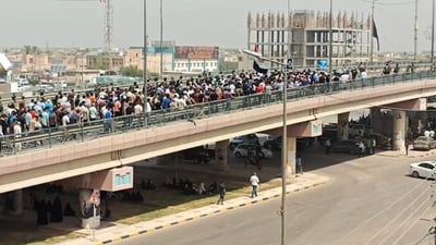 خريجو الحلة يغلقون وسط المدينة ويهددون بمقاطعة الانتخابات: نريد التعيين