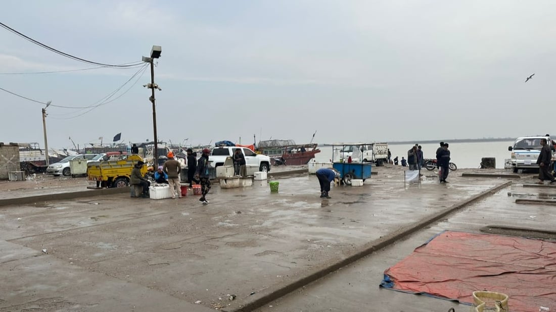 أمواج الخليج العاتية منعت صيادي العراق من الإبحار لليوم الثاني على التوالي