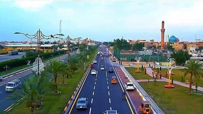 أمانة بغداد تفتح شارع “الجوادر” بعد إزالة الأكشاك والتشوهات البصرية