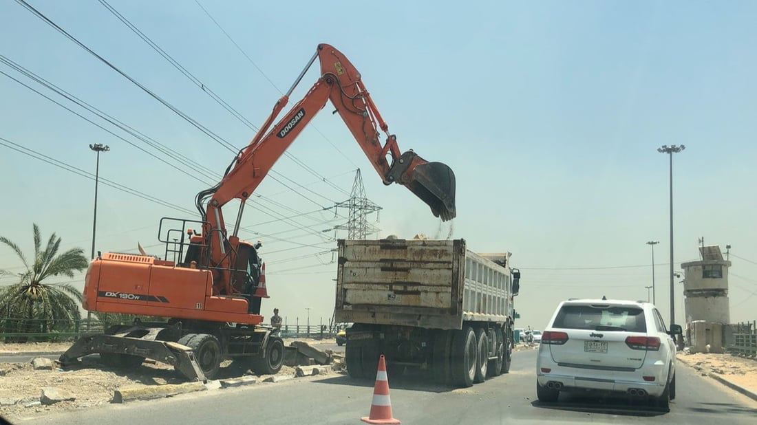 صور من الغزالية: جسر الخط السريع يدخل الصيانة وأعمال البلدية ستنتهي خلال أيام