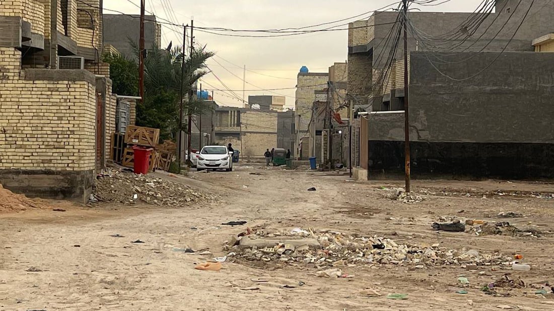 أمانة بغداد لسكان حي الأمانة في الزعفرانية: التبليط قادم.. انتظروا (صور)